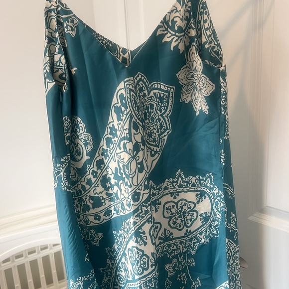Shein Teal Print Mini satin Dress brand new size small - Picture 4 of 4